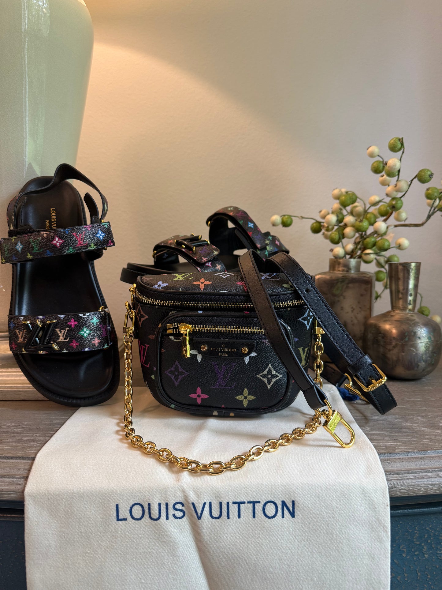 LV Black Multi