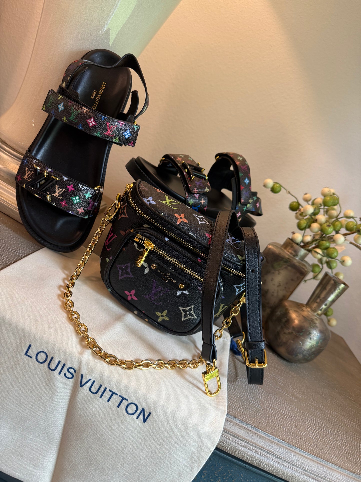 LV Black Multi